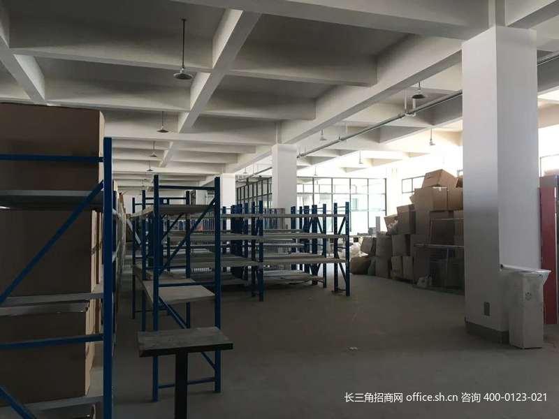 G2742上海青浦区华新镇嘉松中路华志路 易代储三号院 600平出租 适合电商仓储