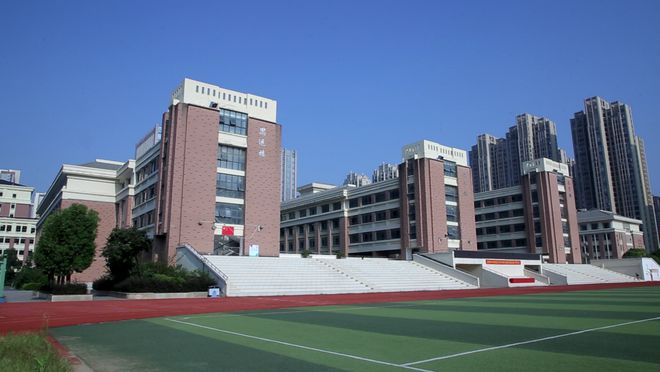 以青春筑芳华——合肥46中南校区2020年新生入学教育开营仪式圆满举行